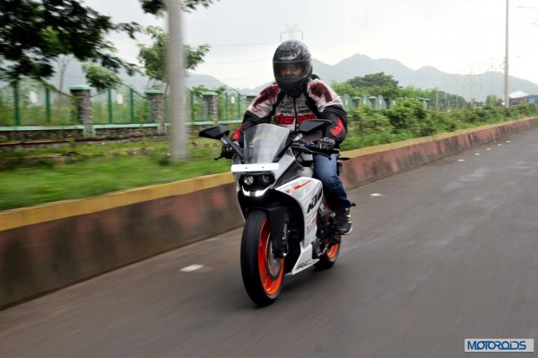 KTM-RC390-Review-Action-Shots (18)