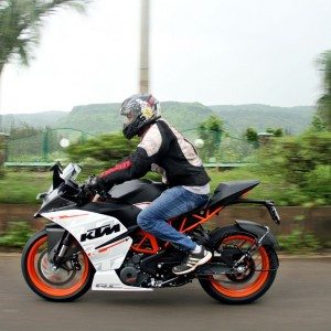 KTM RC Review Action Shots