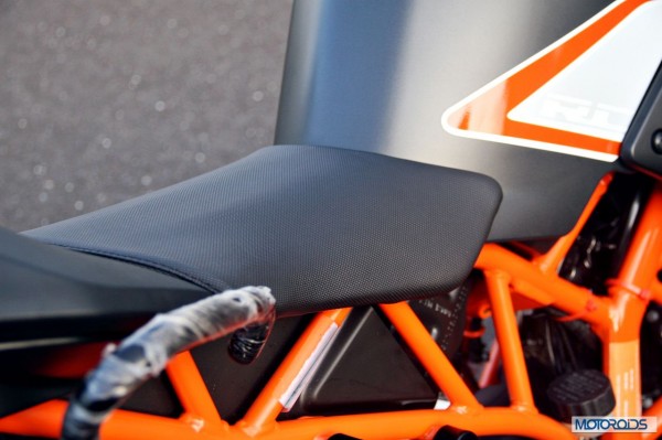 KTM-RC390-Review-Rider-Seat