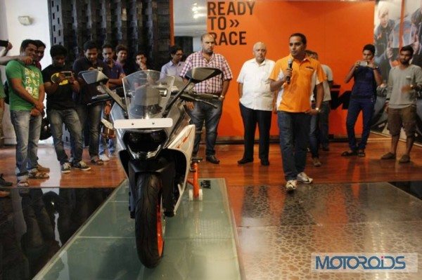 KTM-RC390-Vashi-Showroom-Launch-2