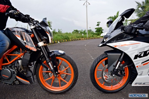 KTM RC390 vs Kawasaki Ninja 300 vs KTM Duke 390 (24)