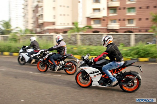 KTM RC390 vs Kawasaki Ninja 300 vs KTM Duke 390 (57)