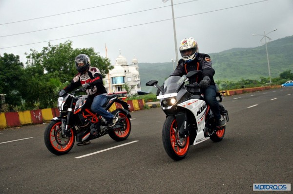 KTM RC390 vs Kawasaki Ninja 300 vs KTM Duke 390 (73)