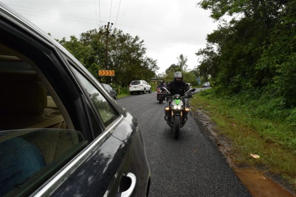 Kawasaki Z1000 riding