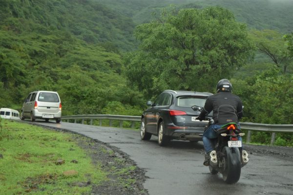 Kawasaki Z1000 road holding