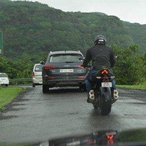 Kawasaki Z wet riding