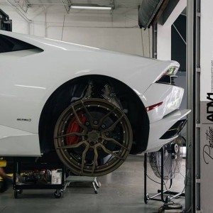 Lamborghini Huracan on ADV