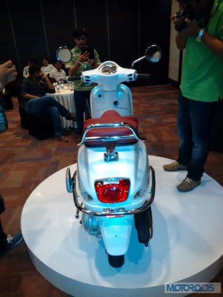 Limited Edition Vespa Elegante Launch Images (6)