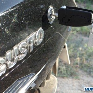 Mahindra Gusto details