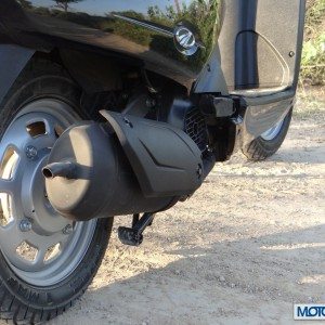 Mahindra Gusto scooter wheel and tyres