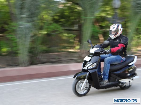 Mahindra gusto 110 scooter review India (17)