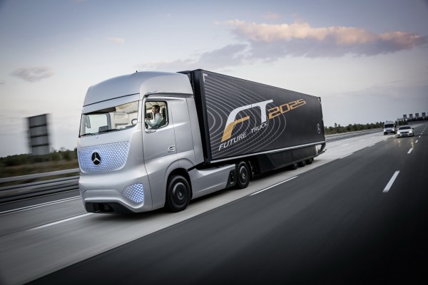 Mercedes-Benz Future Truck 2025 Images and Details (1)