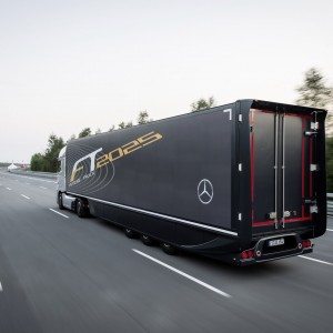 Mercedes Benz Future Truck  Images and Details