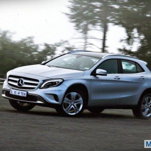 Mercedes GLA class side