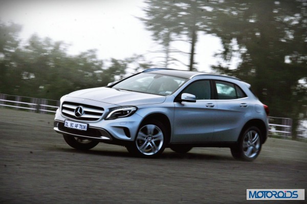 Mercedes GLA class side (2)