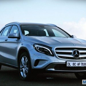 Mercedes GLA class side