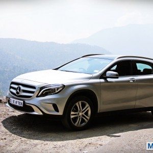 Mercedes GLA class side