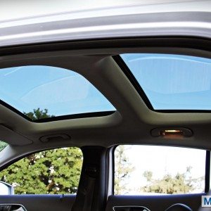 Mercedes GLA panoramic sunroof