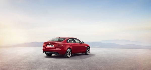 New 2016 Jaguar XE officially revealed Images and details (11)