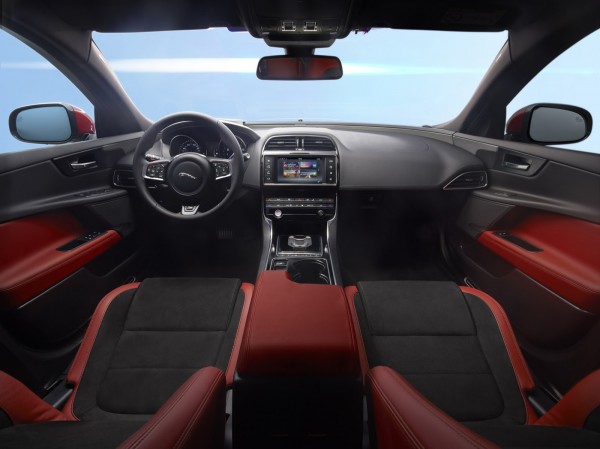 New 2016 Jaguar XE officially revealed Images and details (21)