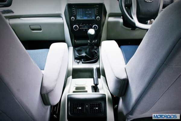 New Mahindra Scorpio Dashboard (4)