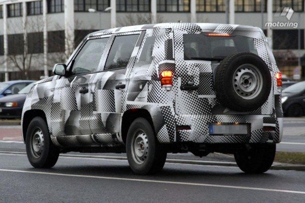 Next generation Mahindra Bolero spied (1)