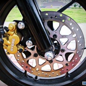Suzuki Gixxer  Review Front Disc Brake