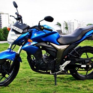 Suzuki Gixxer  Review Image