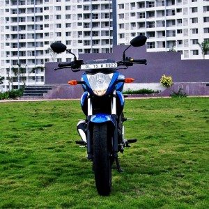 Suzuki Gixxer  Review Image Front View