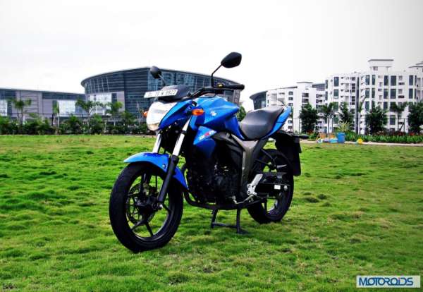 Suzuki-Gixxer-155-Review-Image-Left-Front-Three-Quarter-1