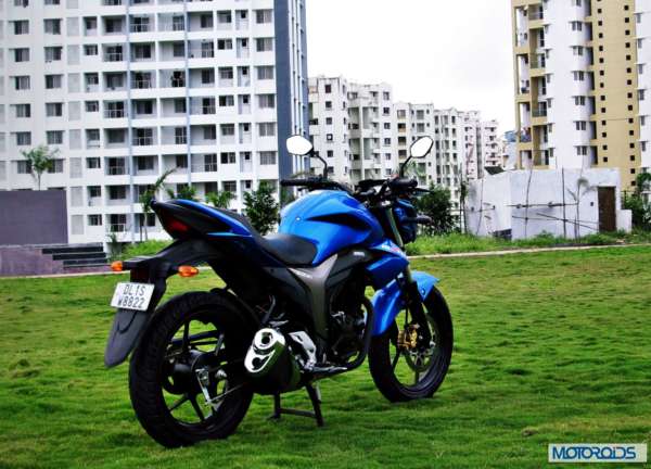 Suzuki-Gixxer-155-Review-Image-Right-Rear-Three-Quarter-1