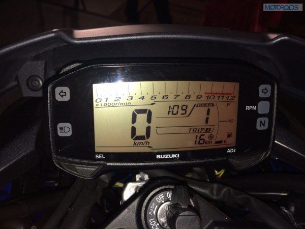 Suzuki Gixxer launch, instrument cluster (1)