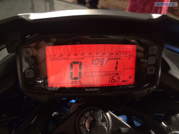 Suzuki Gixxer launch, instrument cluster (2)