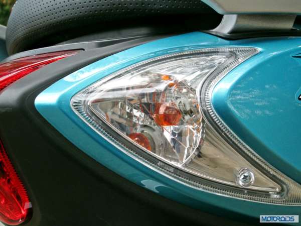 TVS Scooty Zest 110 Rear blinker