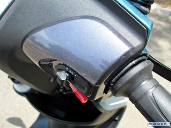 TVS Scooty Zest 110 Review (46)