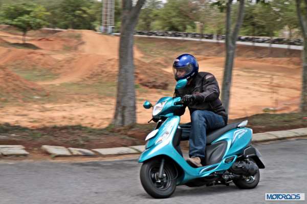 TVS Scooty Zest 110 Review (58)