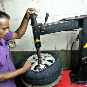 Tyre replacement Apollo