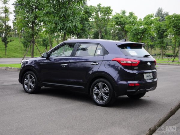 Upcoming Hyundai ix25 detailed images (1)