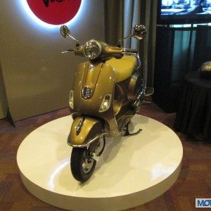 Vespa Elegante Limited Edition