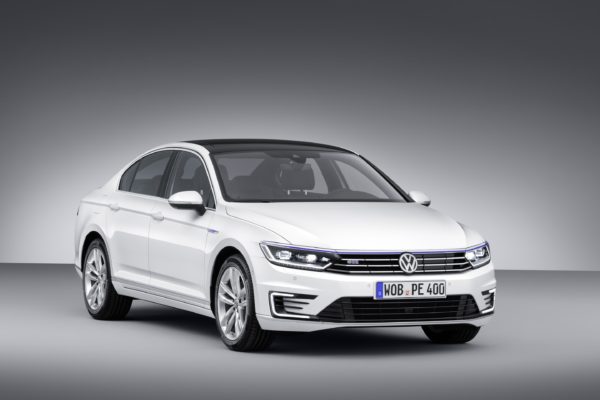 Volkswagen-Passat-GTE-Official-Image-1