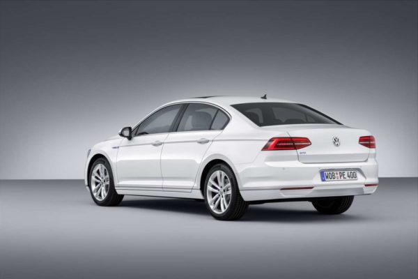 Volkswagen-Passat-GTE-Official-Image-3