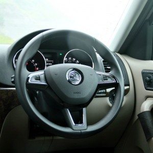 new  Skoda yeti steering