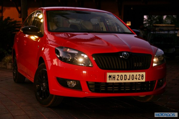 new 2014 skoda rapid black edition (7)