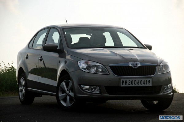 new 2014 skoda rapid facelift front  (4)