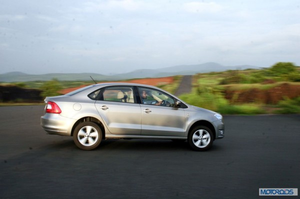 new 2014 skoda rapid india side (4)