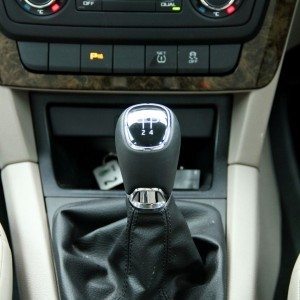 new  skoda yeti center console