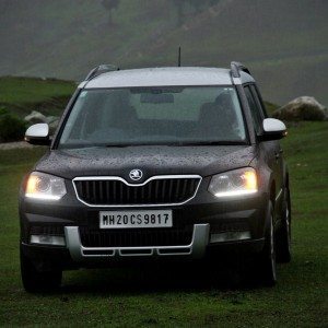 new  skoda yeti front