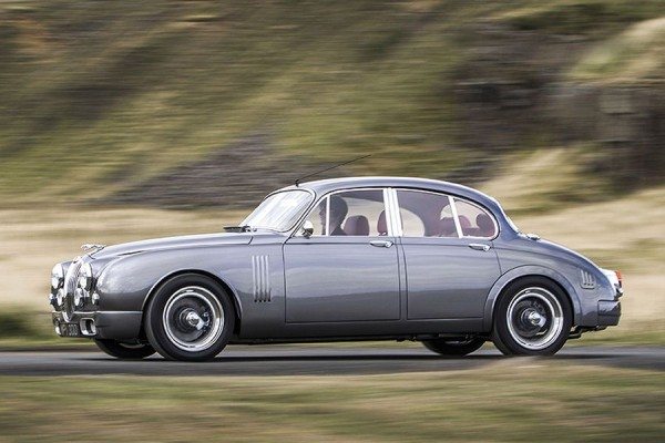 one-off-modernized-jaguar-mk2-by-ian-callum (1)