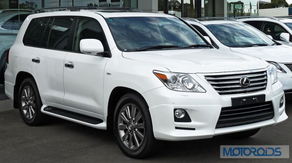 1024px-2010-2011_Lexus_LX_570_(URJ201R_MY10)_Sports_Luxury_wagon_(2011-04-22)