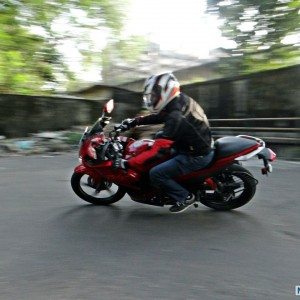 Hero MotoCorp Karizma ZMR Review Action Shots